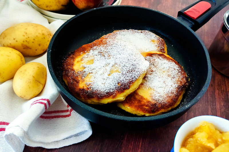 Quarkkeulchen mit hausgemachtem Apfelmus