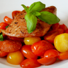 Lauwarmer Tomaten-Chorizo-Salat mit Catfish